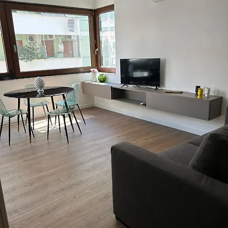 Spring Apartment *