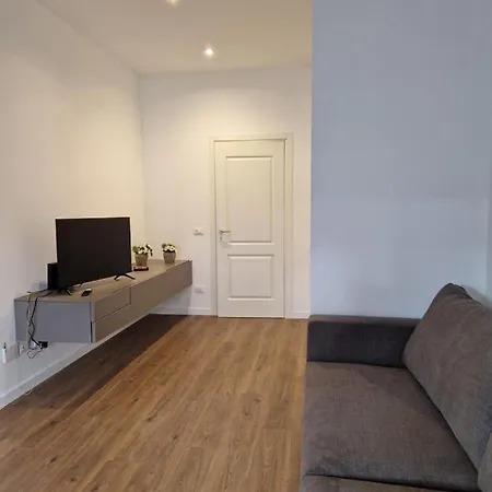 Spring Apartment *