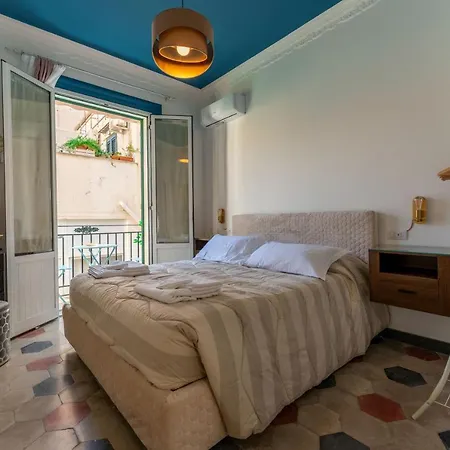Séjour chez l'habitant Regina Palerme
