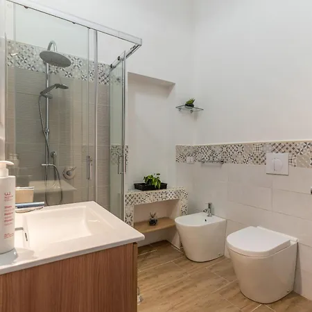 Apartment Mika Stazione By Wonderful Italy