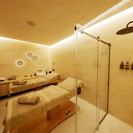 Casa Nostra Luxury & מלון פלרמו