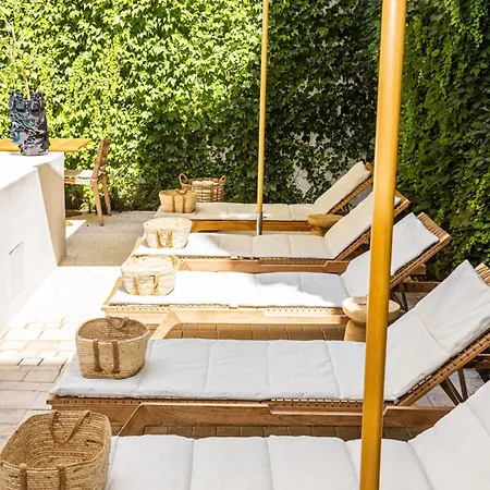 מלון Casa Nostra Luxury & 3*