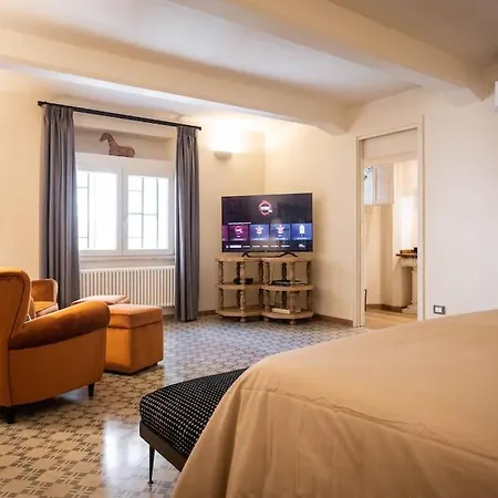 Palazzo Celestre Apartment *
