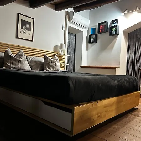 Palazzo Rea Apartment