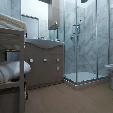 Room#200 Apartment *