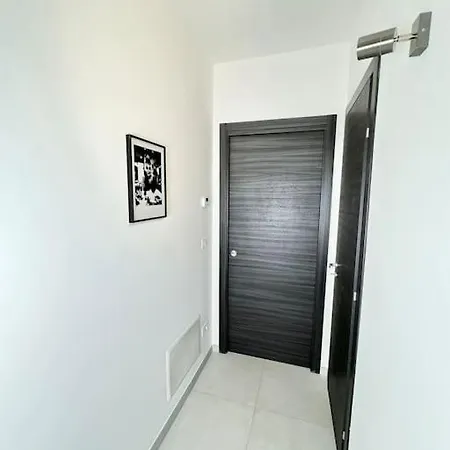 Attico Magnificent Wi-fi/free Parking Apartment Palermo