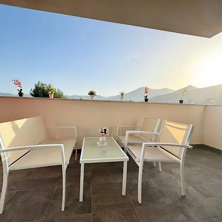 Attico Magnificent Wi-fi/free Parking Apartment *