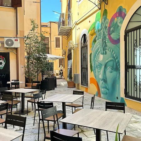 Cortile Dei Giusti - Combo * פלרמו