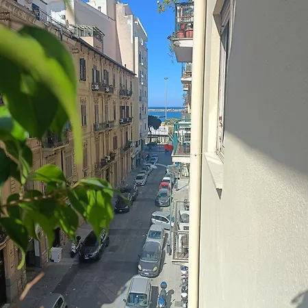 Appartamento Onoratocinque House *