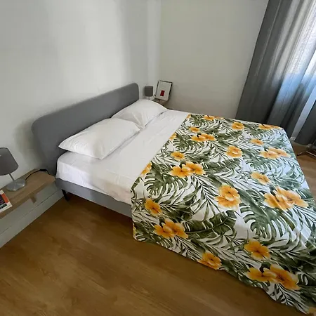 Vicino Il Centro Apartament