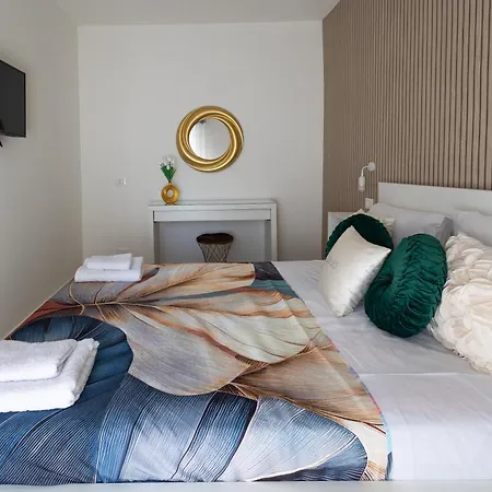 Appartamento Ludo House - Charming Con Patio A Due Passi Dalla Cattedrale