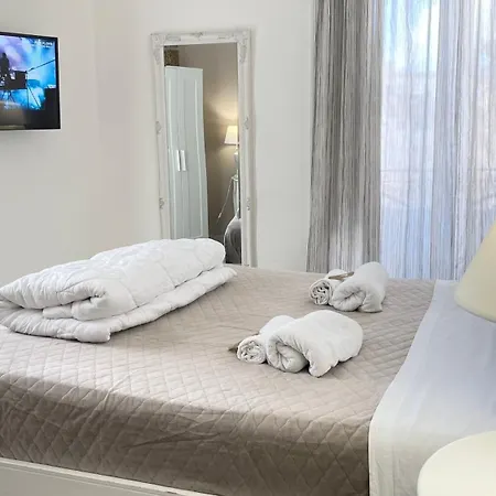 Bed & Breakfast Bb Essenze