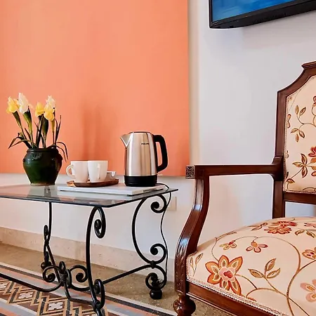 Maisonnouveau فندق مبيت وإفطار *
