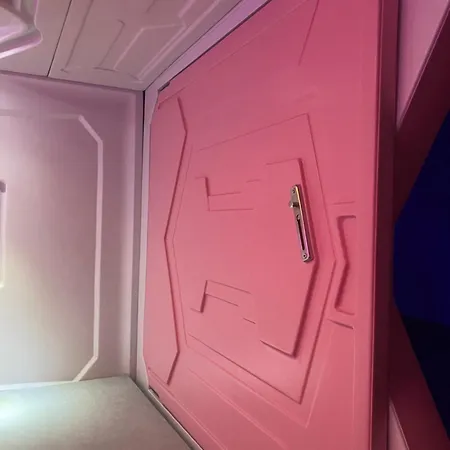 Mermaid Space Capsule Albergue