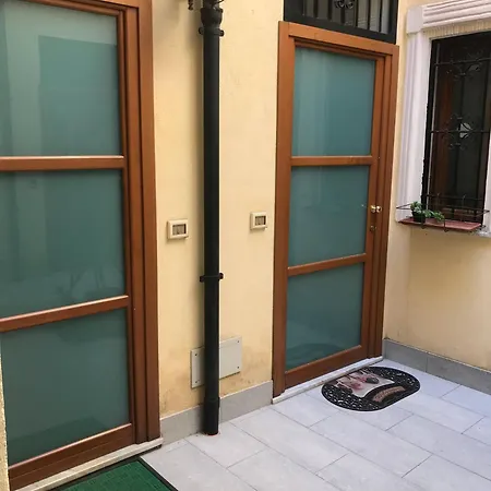 Apartment Little House Of Grandpa Antonio Palermo