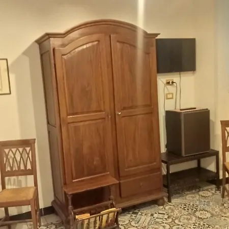 Tribunale Basement Pensionat