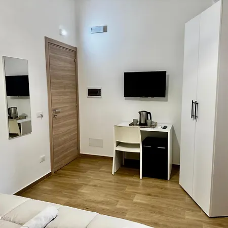 Regina Guest house *