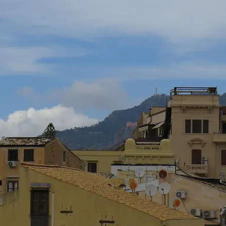 公寓 Awesome Terrace And In The Centre 巴勒莫