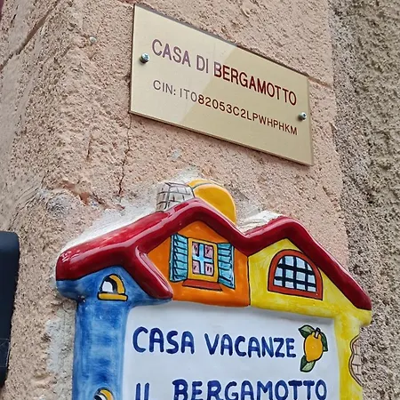 Holiday home Casa Il Bergamotto *