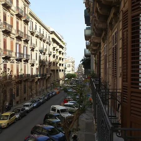 Bed & Breakfast Bb Essenze Palermo