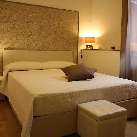 La Piazzetta Bed & Breakfast 2*