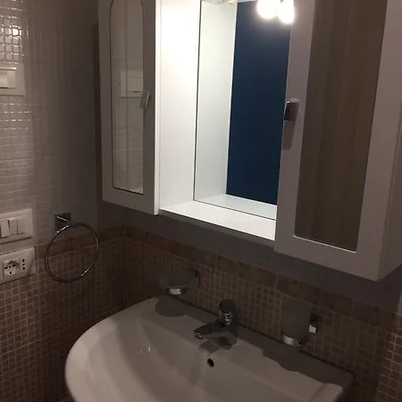 Apartament La Casa Del Dottore Palermo