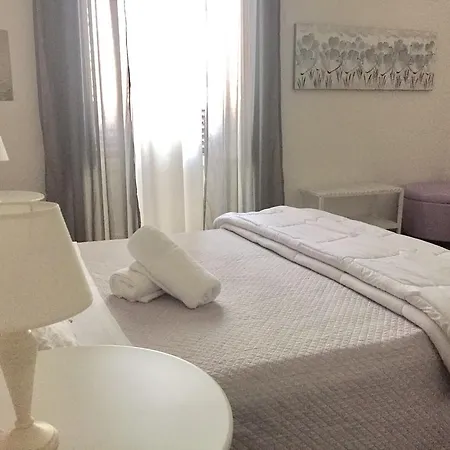 Bb Essenze Bed & Breakfast 3*