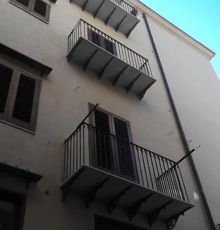 Le Sedie Volanti Hostel Palermo