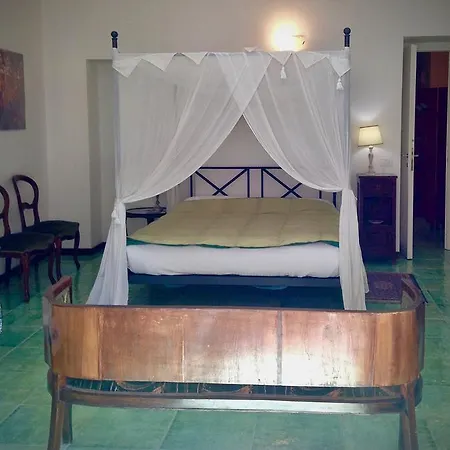 Bed & Breakfast Casa Orioles 3*