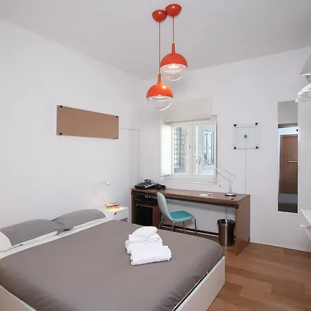 N38e13 Bed & Breakfast 3*