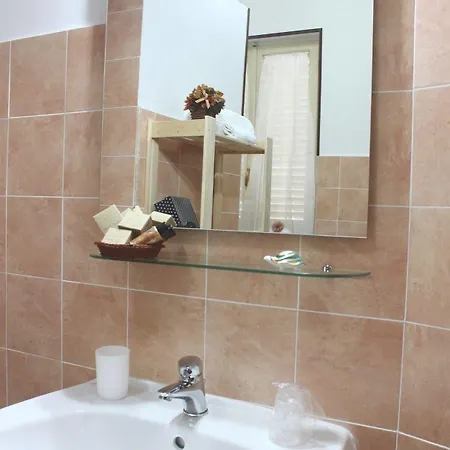 Dietro Il Politeama Bed and breakfast