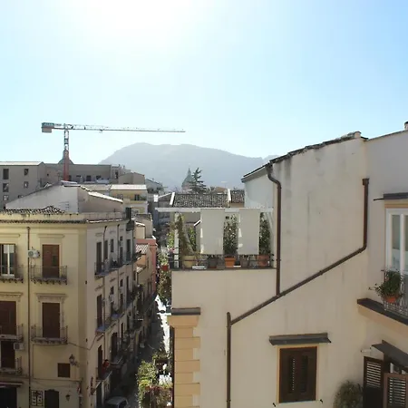 Apartment Da Martino House Palermo