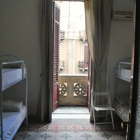 Albergue Sunrise &