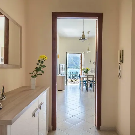 Casetta Vista Mare In Piazza A Mondello * Palermo