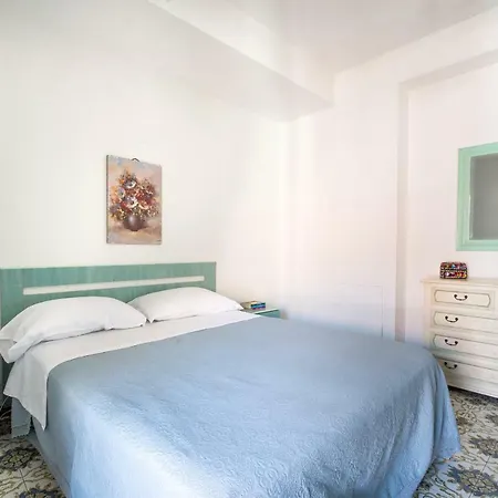 Casa Con Terrazza Sul Mare All'addaura Lägenhet *
