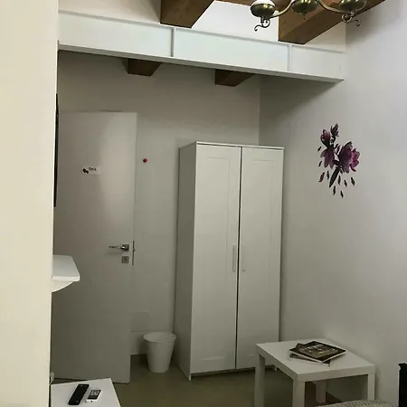 Palermit'amo Alojamento de Acomodação e Pequeno-almoço 2*