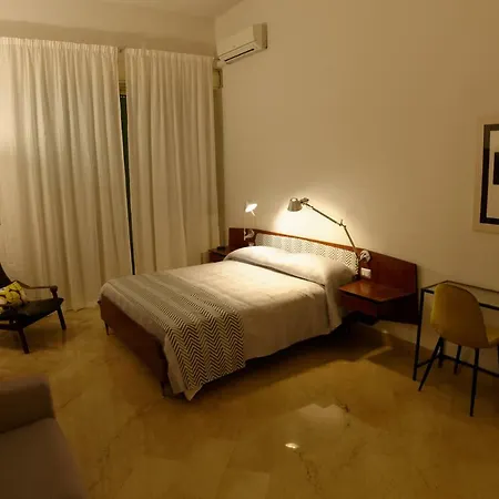 Questa Casa Non E'un 팔레르모