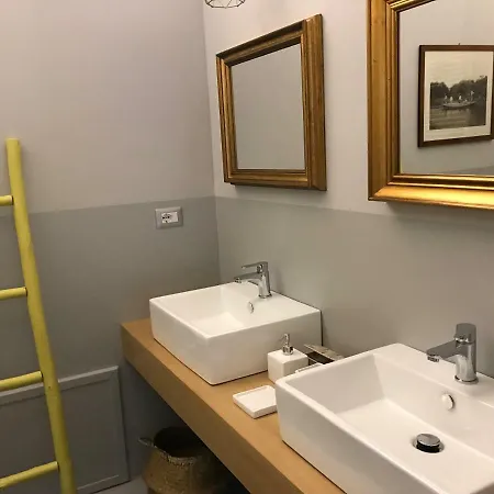 Questa Casa Non E'un 팔레르모