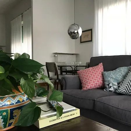 Questa Casa Non E'un 팔레르모