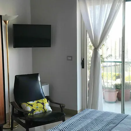 Questa Casa Non E'un 팔레르모