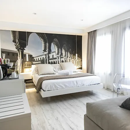 Quaroni Pensionat 2*