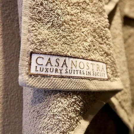 מלון Casa Nostra Luxury & 3*