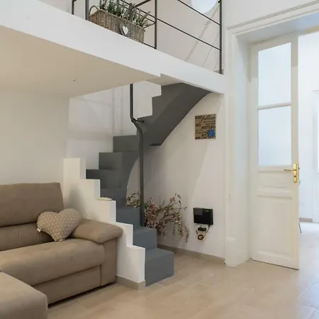 Casa Moneka Politeama * Palermo