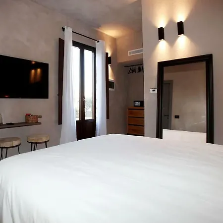 Casa Nostra Luxury & מלון